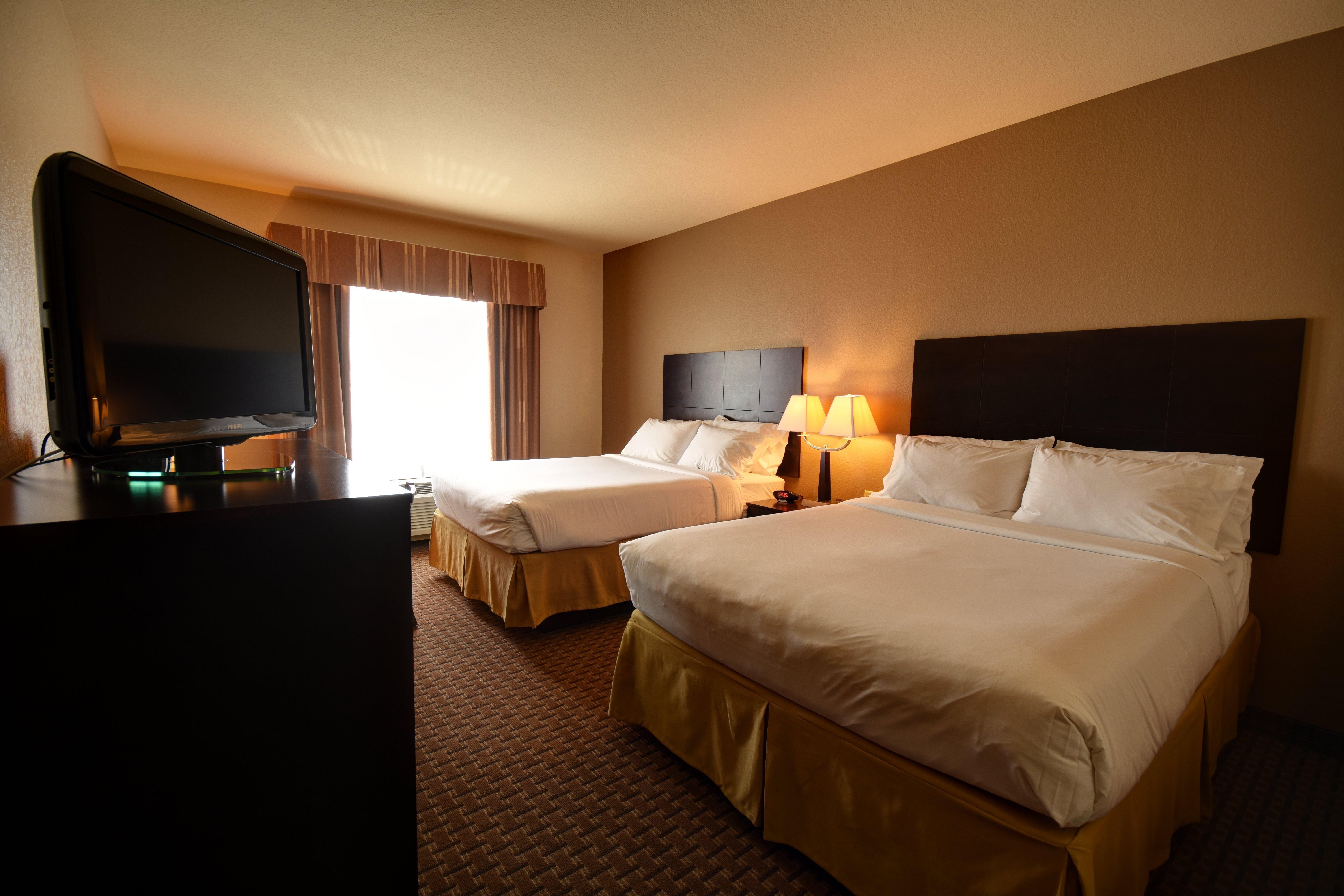 Holiday Inn Express & Suites Del Rio By Ihg Exterior photo