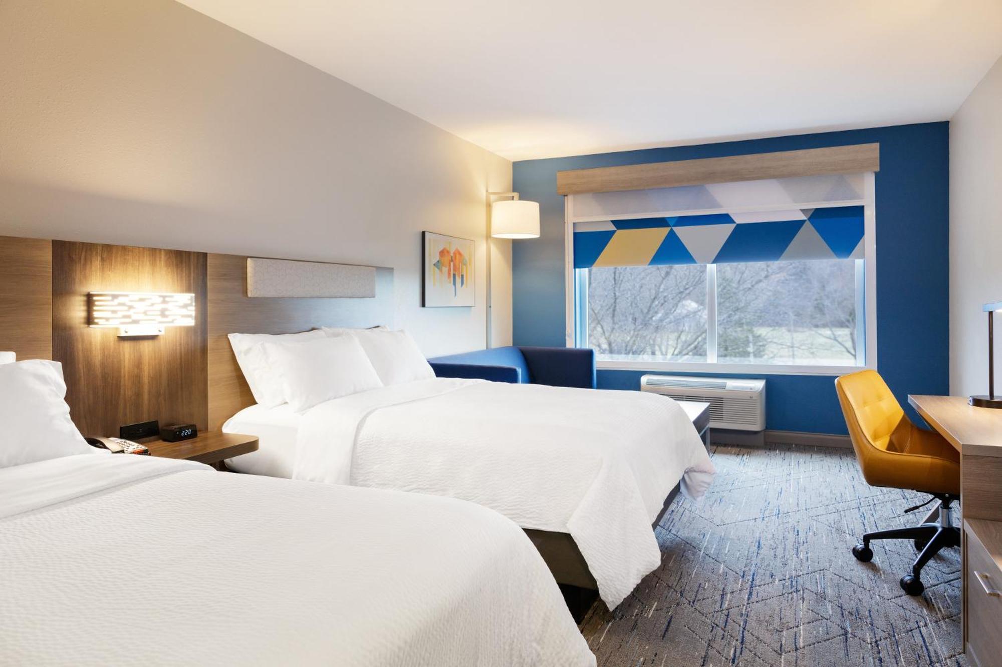 Holiday Inn Express & Suites Del Rio By Ihg Exterior photo