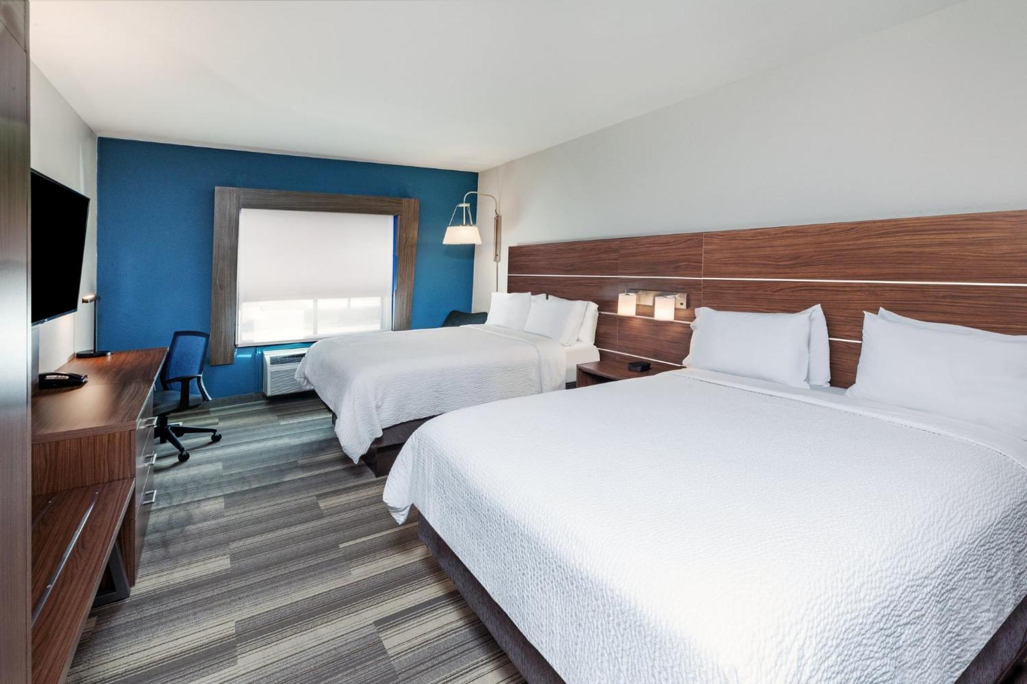 Holiday Inn Express & Suites Del Rio By Ihg Exterior photo