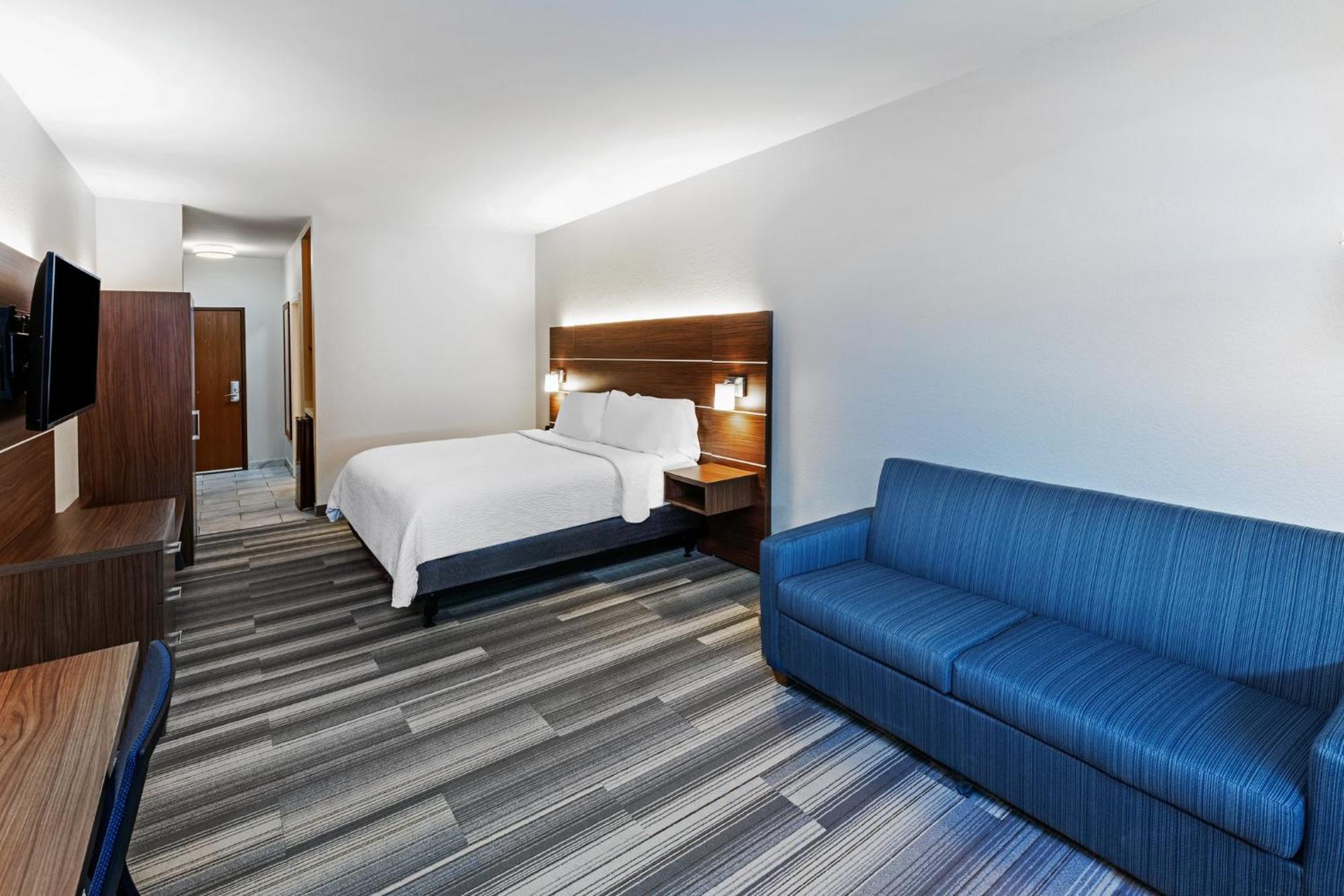 Holiday Inn Express & Suites Del Rio By Ihg Exterior photo