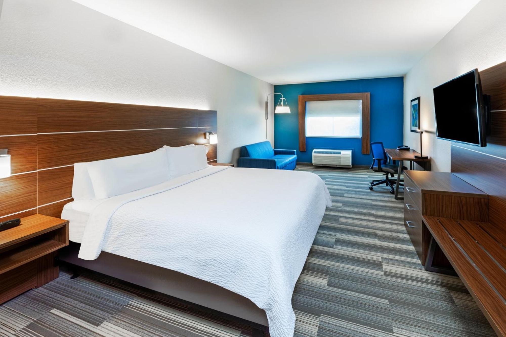 Holiday Inn Express & Suites Del Rio By Ihg Exterior photo